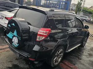 Toyota RAV4 2011 Black