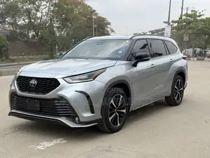 Toyota Highlander XSE 2021 Silver