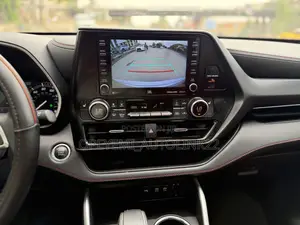 Toyota Highlander XSE 2021 Silver
