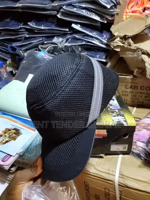 Black Safety Bom Cap