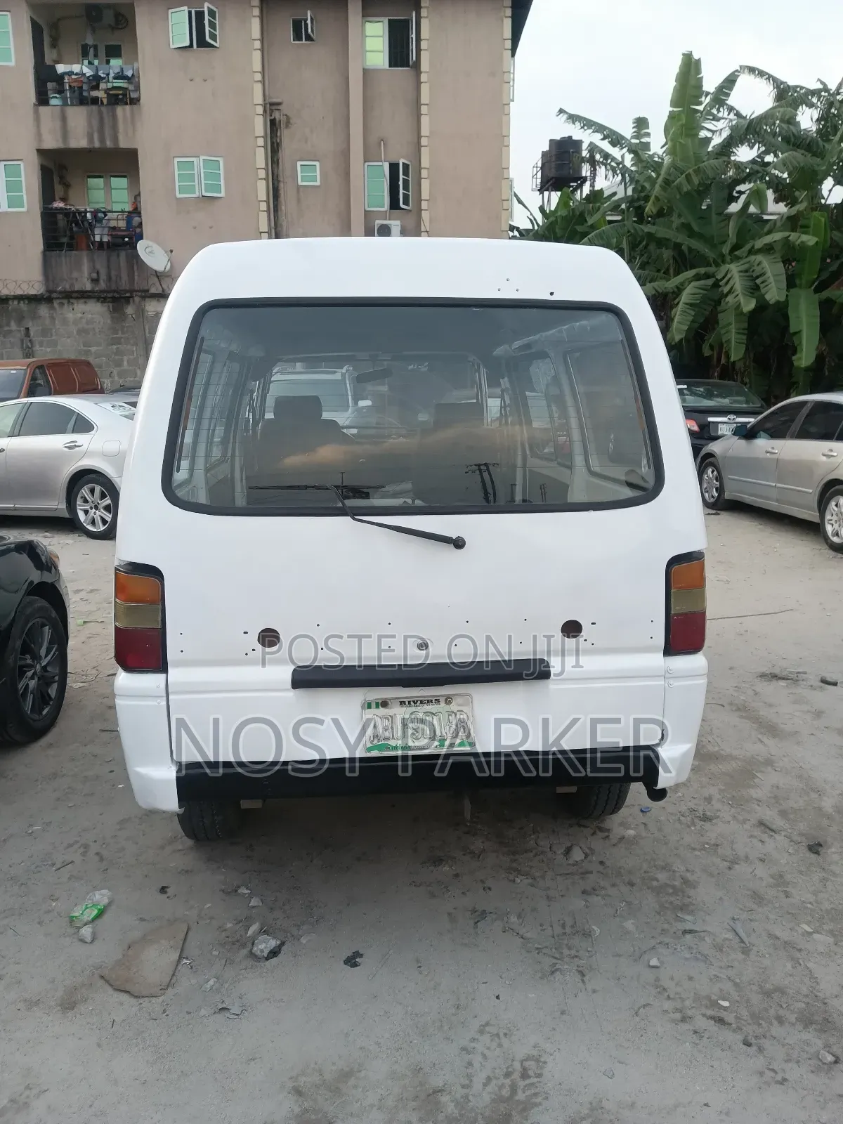 Mitsubishi L300 2002 White