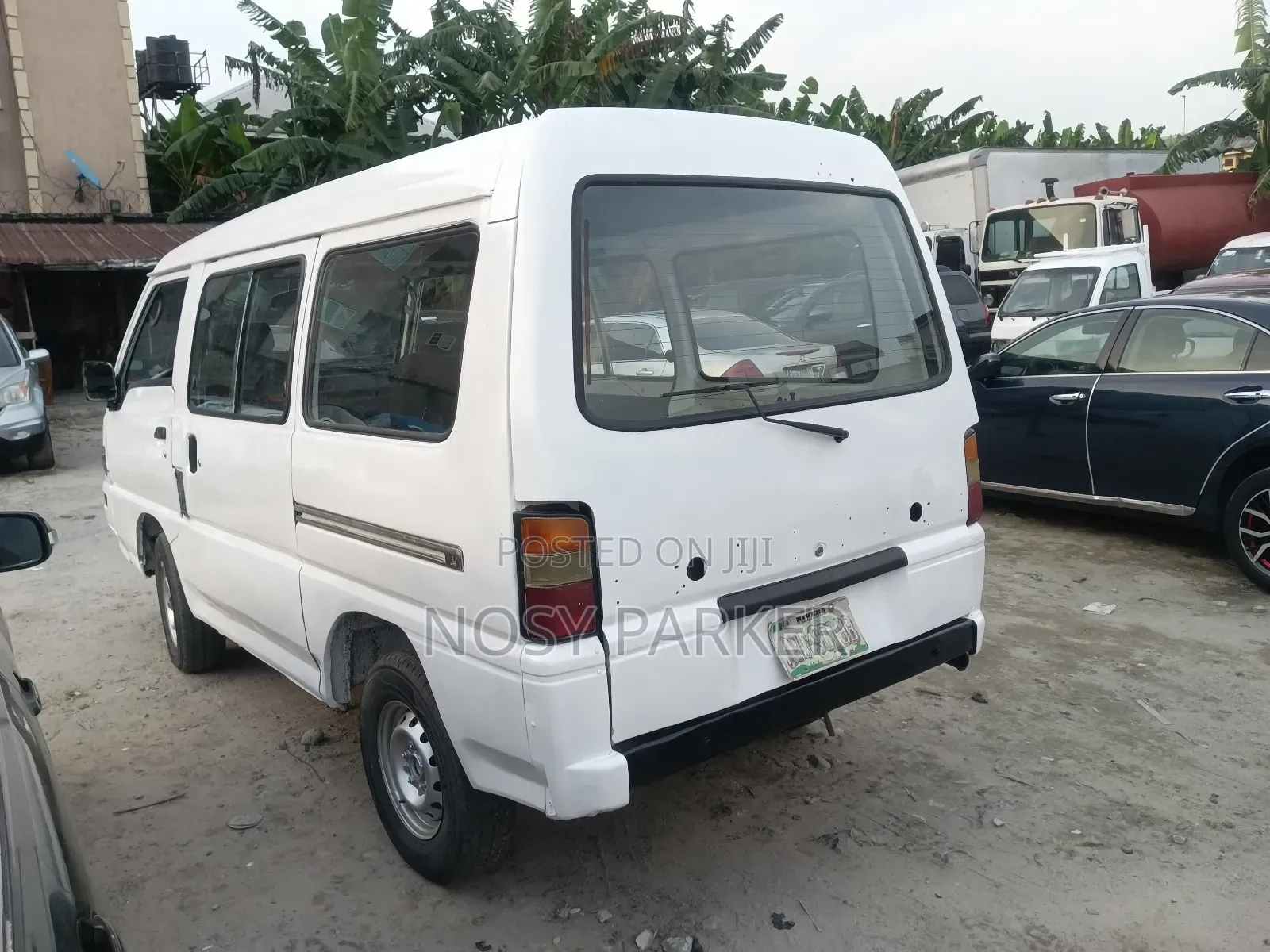 Mitsubishi L300 2002 White