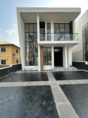 5bdrm Duplex in Lekki County Homes, Ikota for sale