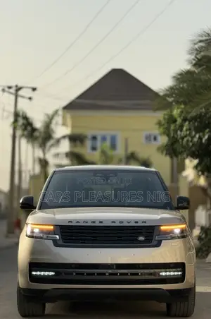 Land Rover Range Rover Vogue 2025 Gold