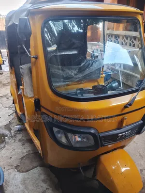 TVS King Deluxe Plus iTouch Start 2025 Yellow