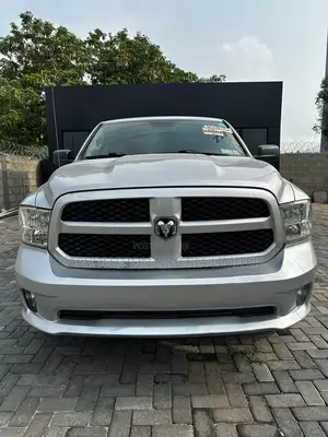 Dodge RAM 1500 3.6 Petrol AWD 2017 Silver