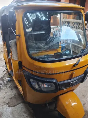TVS King Deluxe Plus iTouch Start 2025 Yellow