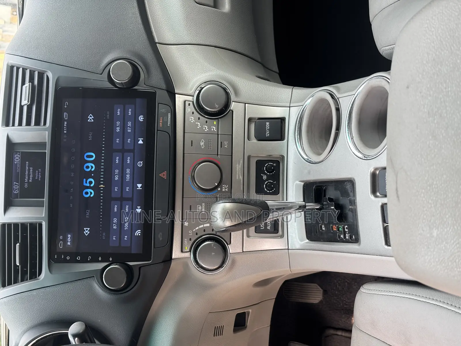 Toyota Highlander SE 2012 Silver