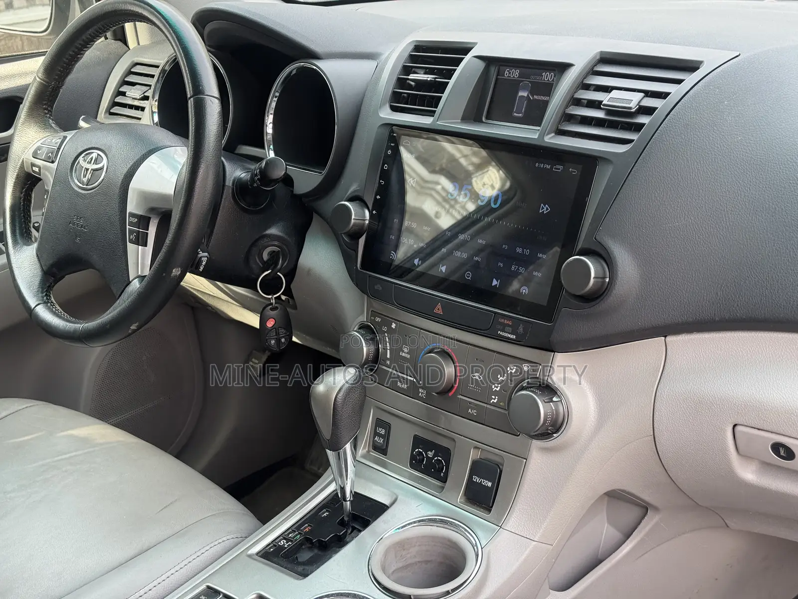 Toyota Highlander SE 2012 Silver