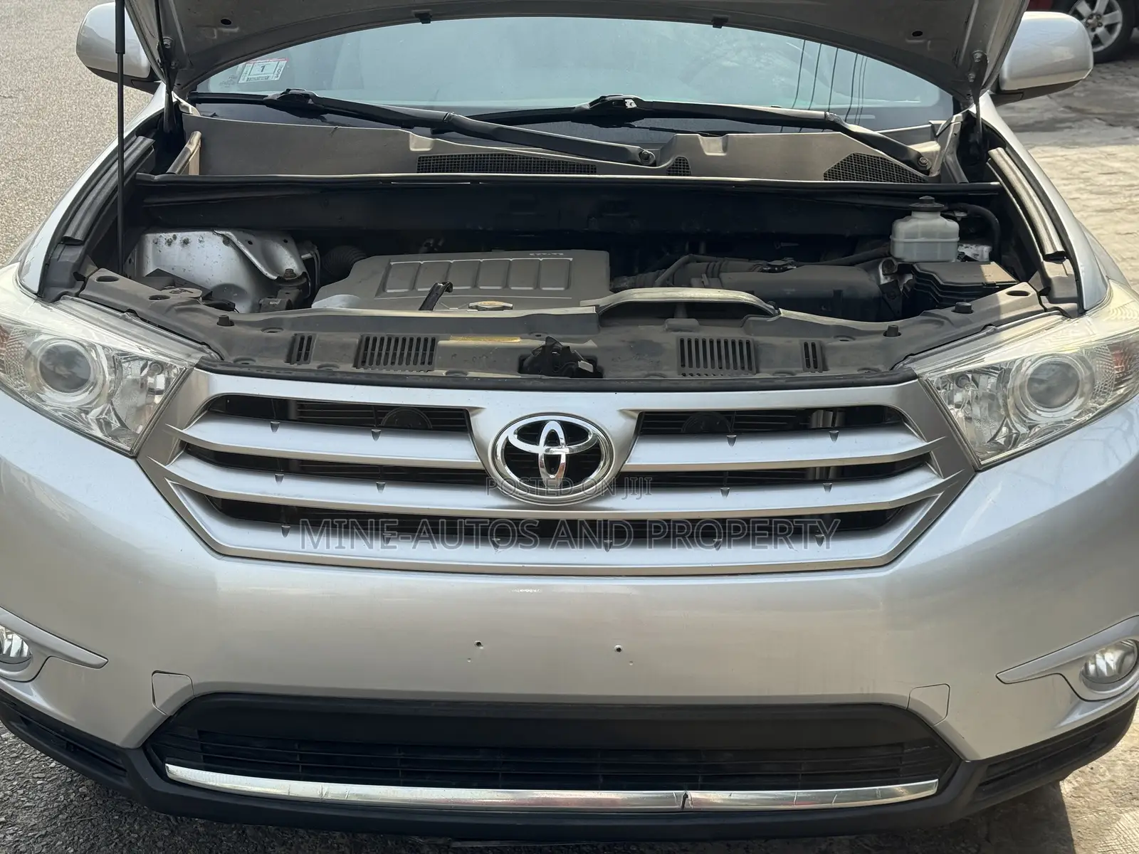 Toyota Highlander SE 2012 Silver