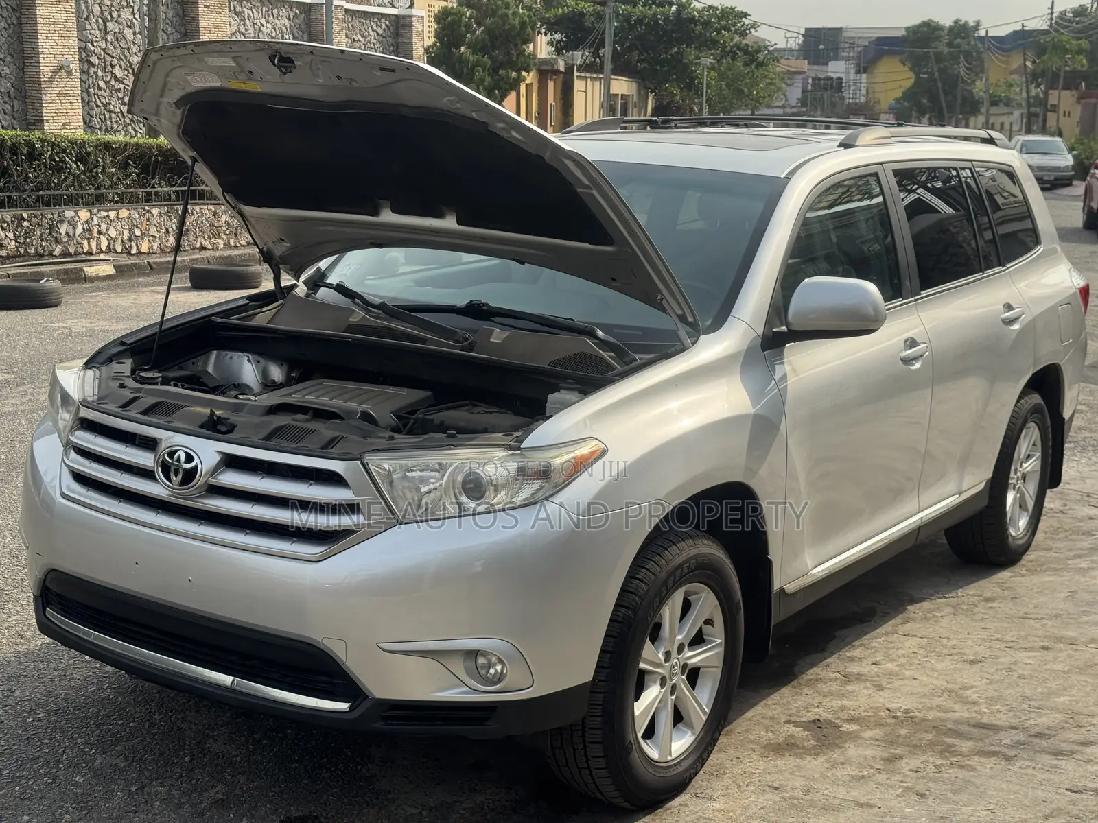 Toyota Highlander SE 2012 Silver