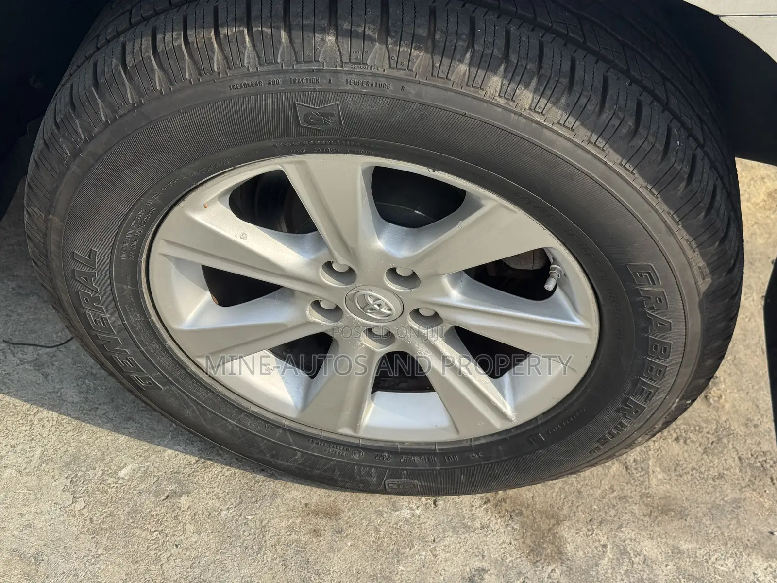 Toyota Highlander SE 2012 Silver