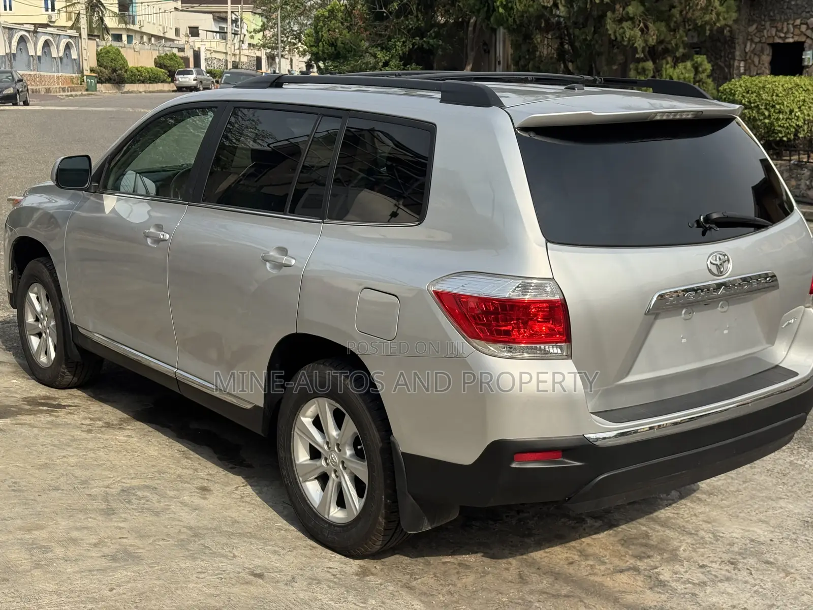 Toyota Highlander SE 2012 Silver
