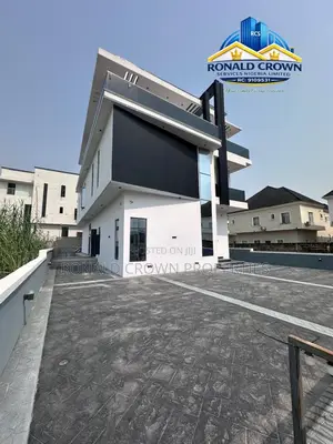 5bdrm House in Ikota for sale