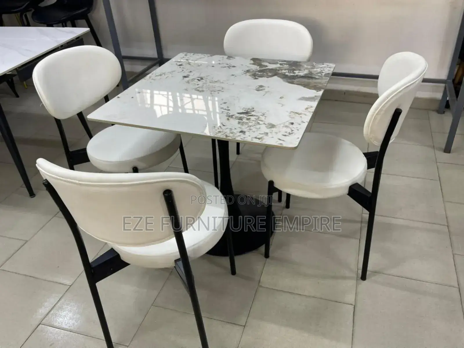 By 4seaters Dinning Set