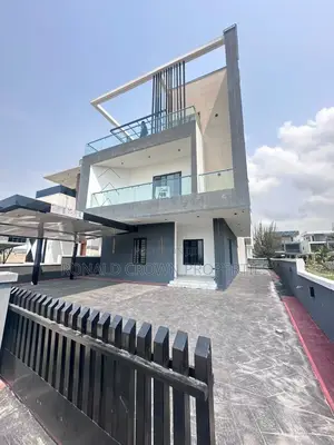5bdrm House in Ikota for sale
