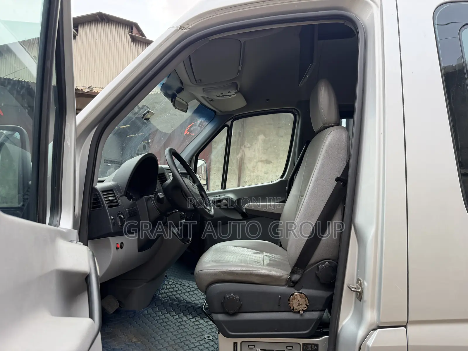 Mercedes-Benz Sprinter 2012 Silver