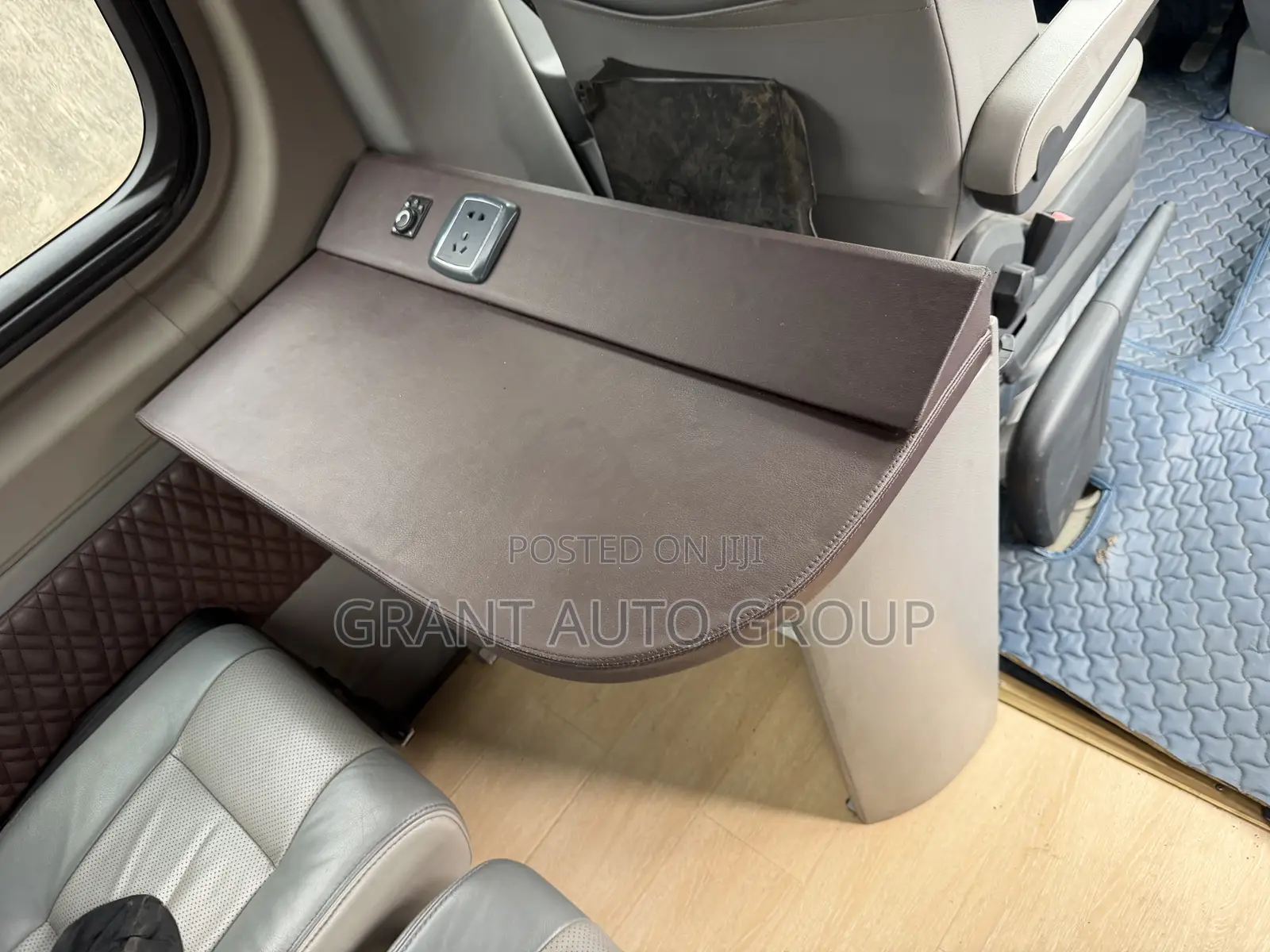 Mercedes-Benz Sprinter 2012 Silver