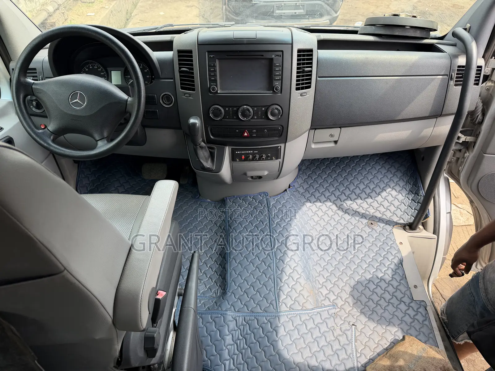 Mercedes-Benz Sprinter 2012 Silver