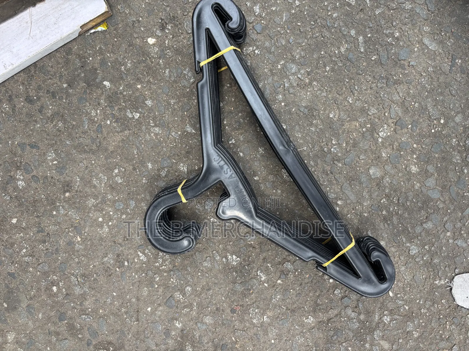 Clothes Hanger (12 Pcs)
