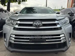 Toyota Highlander Limited Platinum 2019 Silver