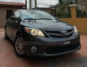 Toyota Corolla LE 4dr Sedan (1.8L 4cyl 4A) 2013 Gray