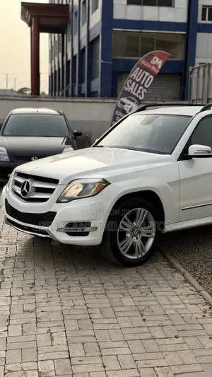 Mercedes-Benz GLK-Class Base GLK 350 4dr 4x2 (3.5L 6cyl 7A) 2015 White