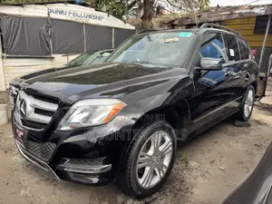 Mercedes-Benz GLK-Class Base GLK 350 4dr AWD 4MATIC (3.5L 6cyl 7A) 2015
