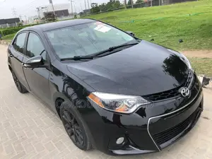 Toyota Corolla S 4dr Sedan (1.8L 4cyl CVT) 2016 Black