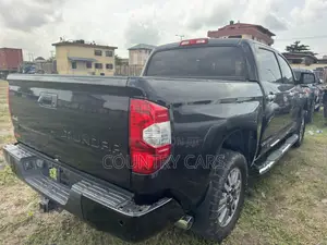 Toyota Tundra 1794 5.7L V8 w/FFV 4x4 CrewMax 5.6 ft. box 145.7 in. WB