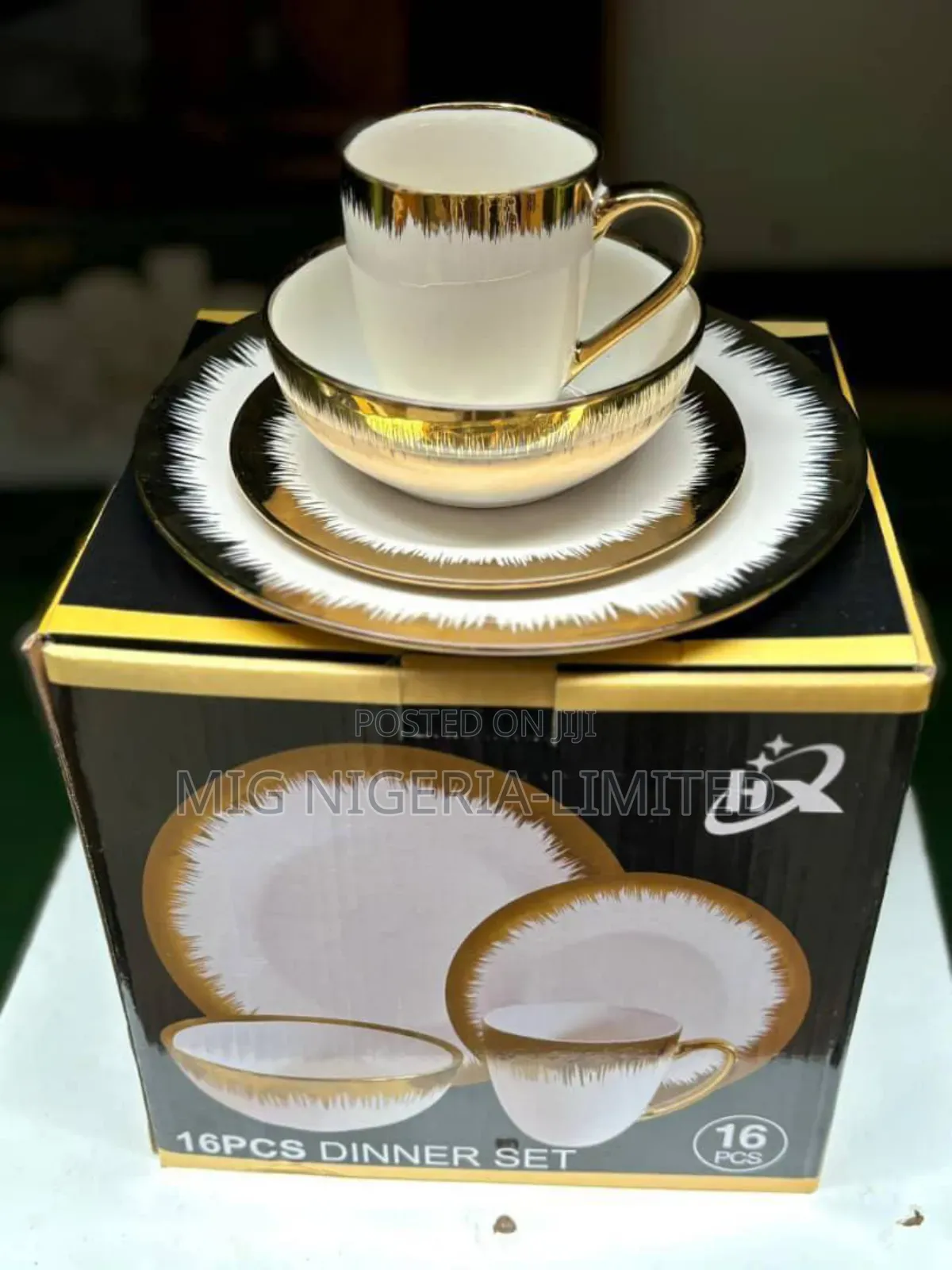 16 PCS Dinner Set Dish Gold and White Rebound