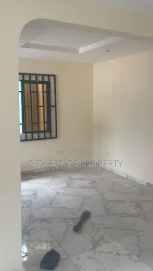 1bdrm Block of Flats in Court Estate, Port-Harcourt for rent