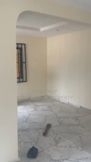 1bdrm Block of Flats in Court Estate, Port-Harcourt for rent