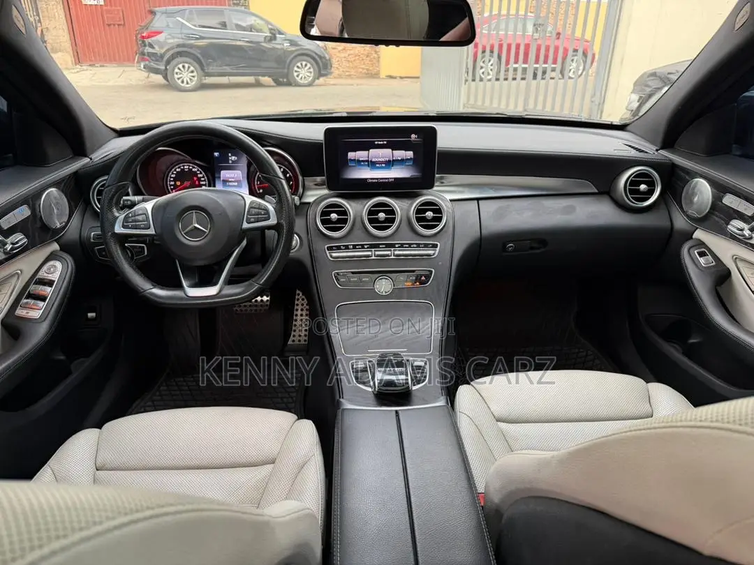 Mercedes-Benz C300 2015 Blue