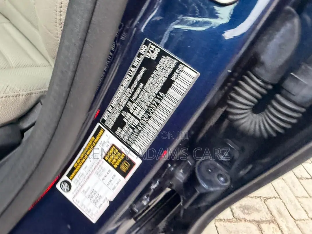 Mercedes-Benz C300 2015 Blue