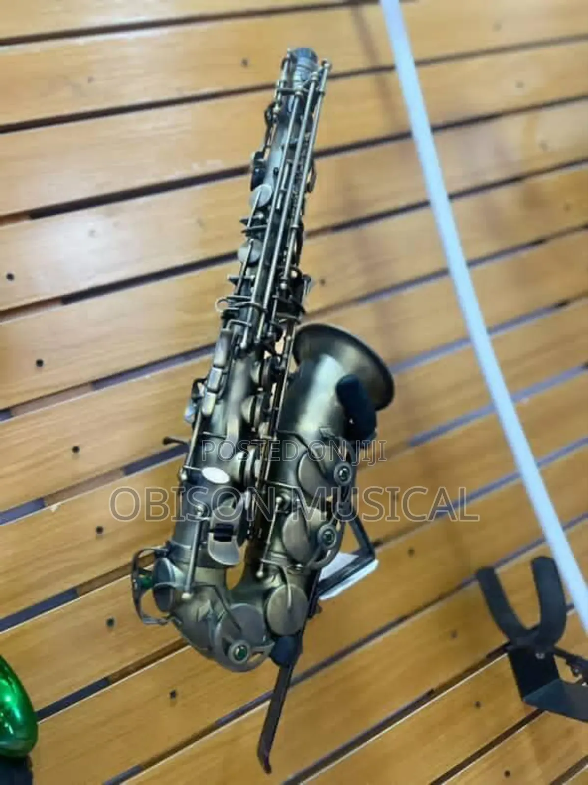 Standar Bronze Saxophone