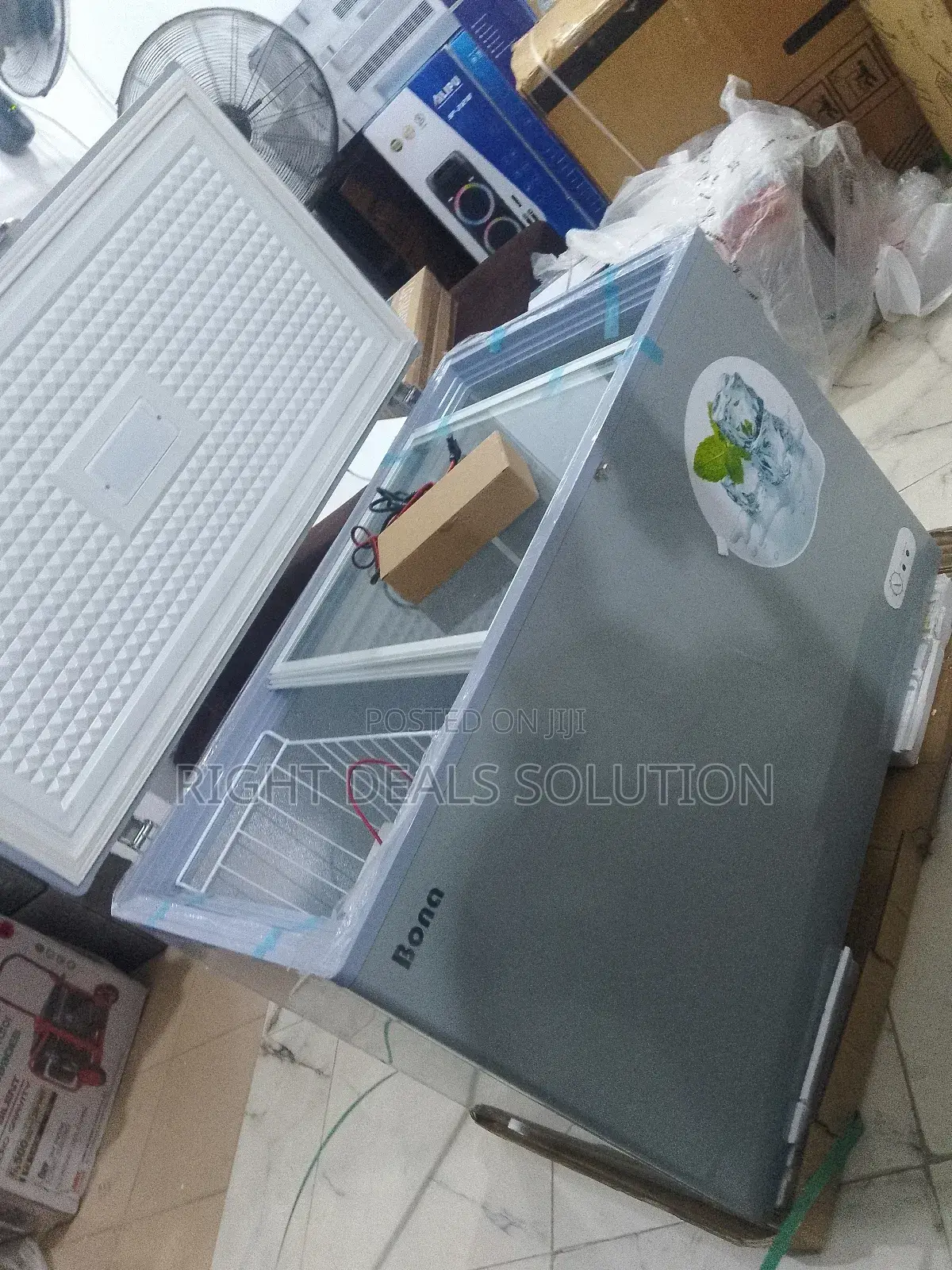 The Ultimate Solar Solution: Bona 318l Chest Freezer