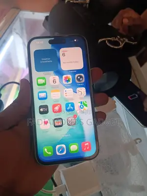 New Apple iPhone 15 256 GB Green