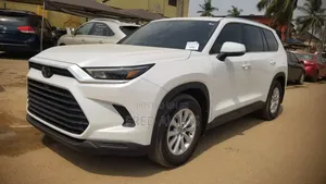 Toyota Grand Highlander XLE AWD 2024 White