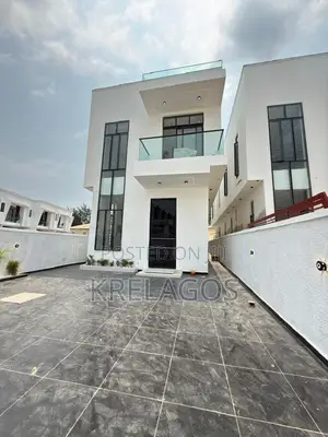 5bdrm Duplex in Ikota for sale