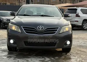 Toyota Camry 2011 Gray