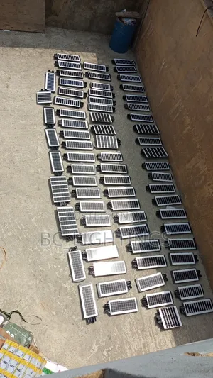 8 Eye Solar Street Light 800 Watts With 4 Battery and Remote Control