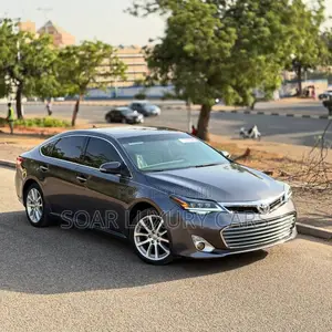 Toyota Avalon Limited 4dr Sedan (3.5L 6cyl 6A) 2014 Gray