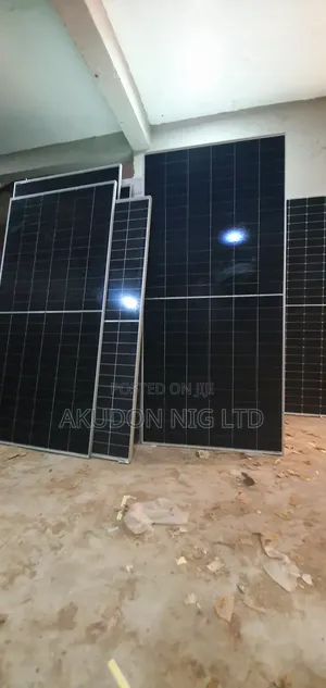 590watts 144cells High Efficiency Jinko Biafacial Solar Panels