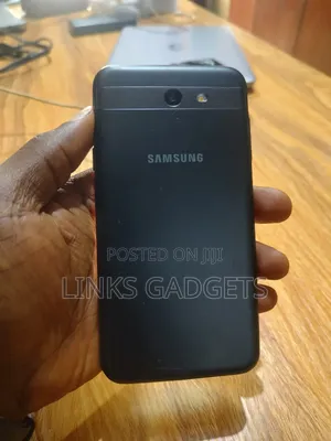 Samsung Galaxy J7 32 GB Black