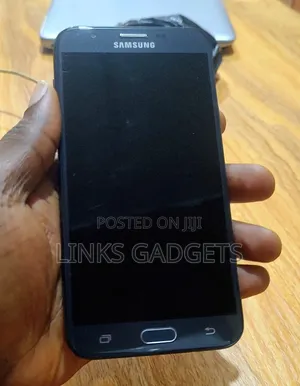 Samsung Galaxy J7 32 GB Black