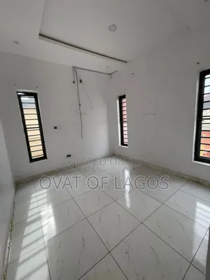4bdrm Duplex in Lekki for rent