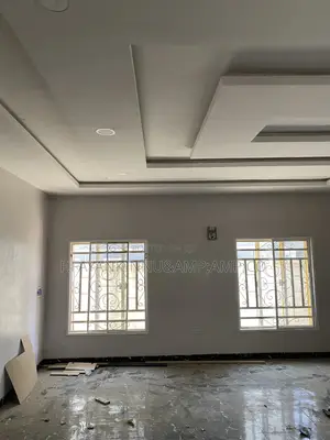5bdrm Duplex in Lugbe District for rent