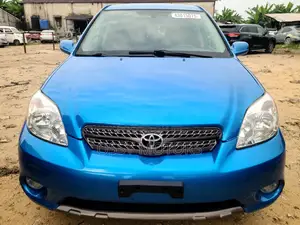Toyota Matrix Hatchback FWD (1.8L 4cyl 5M) 2008 Blue