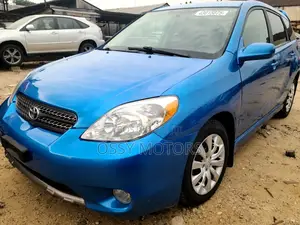 Toyota Matrix Hatchback FWD (1.8L 4cyl 5M) 2008 Blue